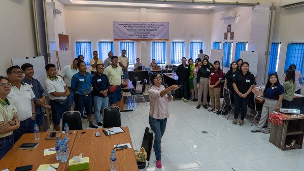 Musim Mas memperkuat peran Komite Gender di operasionalnya melalui program kolaborasi dengan DIWA untuk mendorong perlindungan, mendukung partisipasi, dan kontribusi strategis perempuan. Upaya ini tidak hanya mendorong perubahan untuk membenahi sistem, tetapi juga membentuk pola pikir dan budaya kerja yang lebih inklusif.